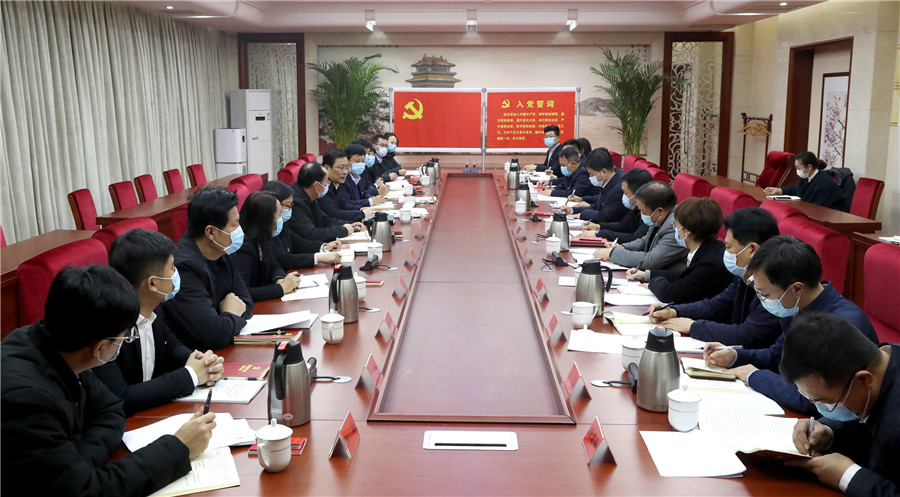 丁小强参加市委办公室第一党支部一月份主题党日活动