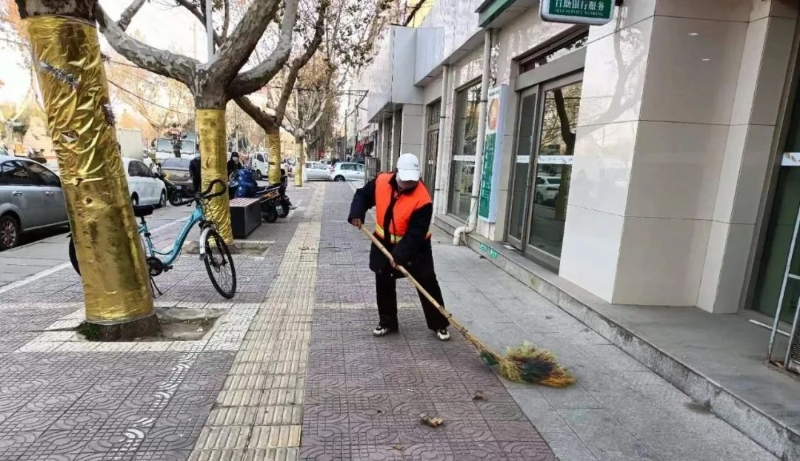 环卫工人事迹_优秀工人先进个人事迹材料范文_三八红旗手工人事迹材料